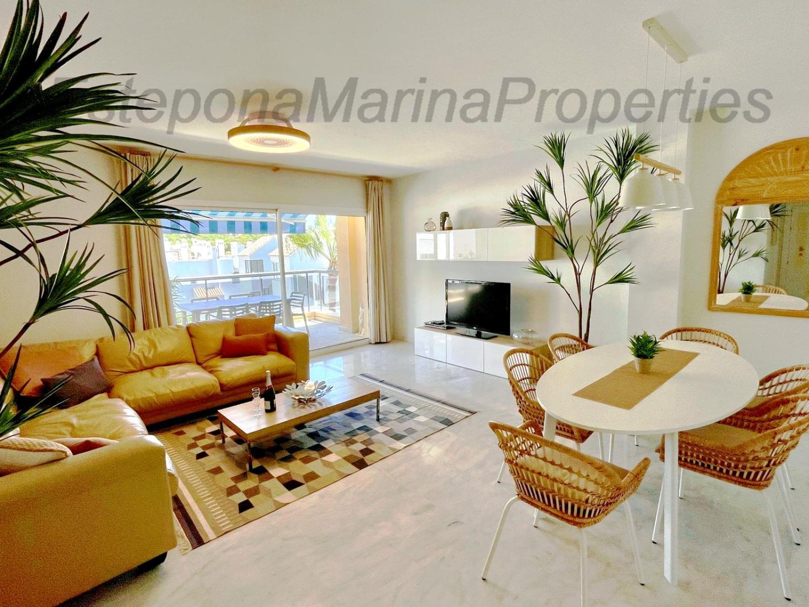 Apartment Emp 15, Large Beachside Apartment, El Coral,