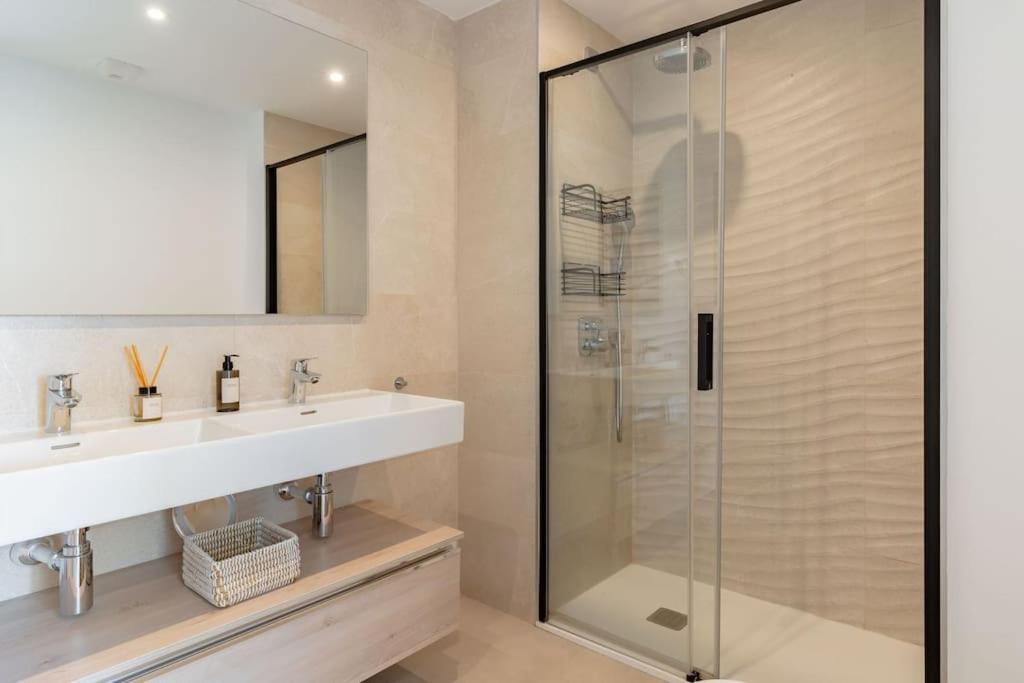 Apartment Modern With Sea View Estepona