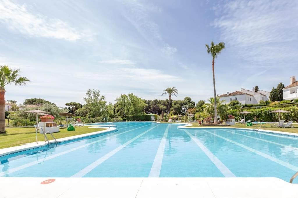 El Paraiso, Lovely Flat Walk To The Rdr388 *