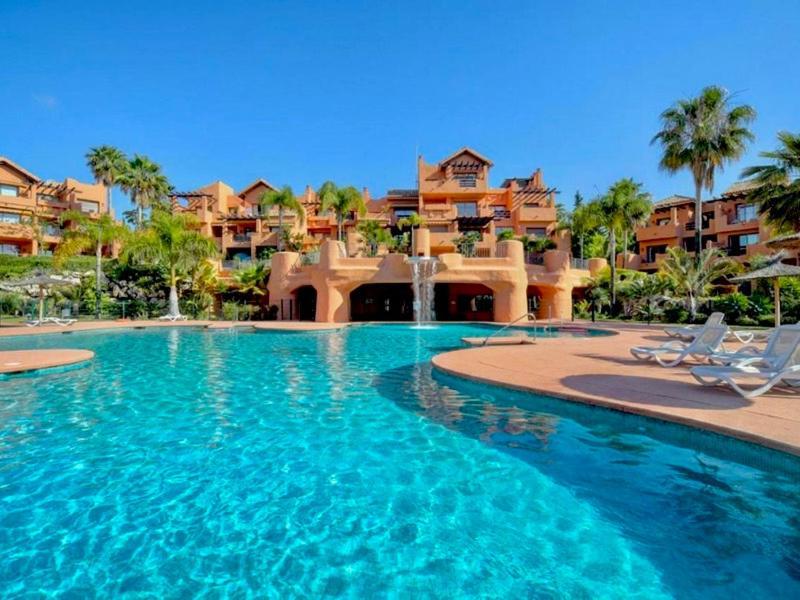 Apartment Seaview Penthouse In New Golden Mile