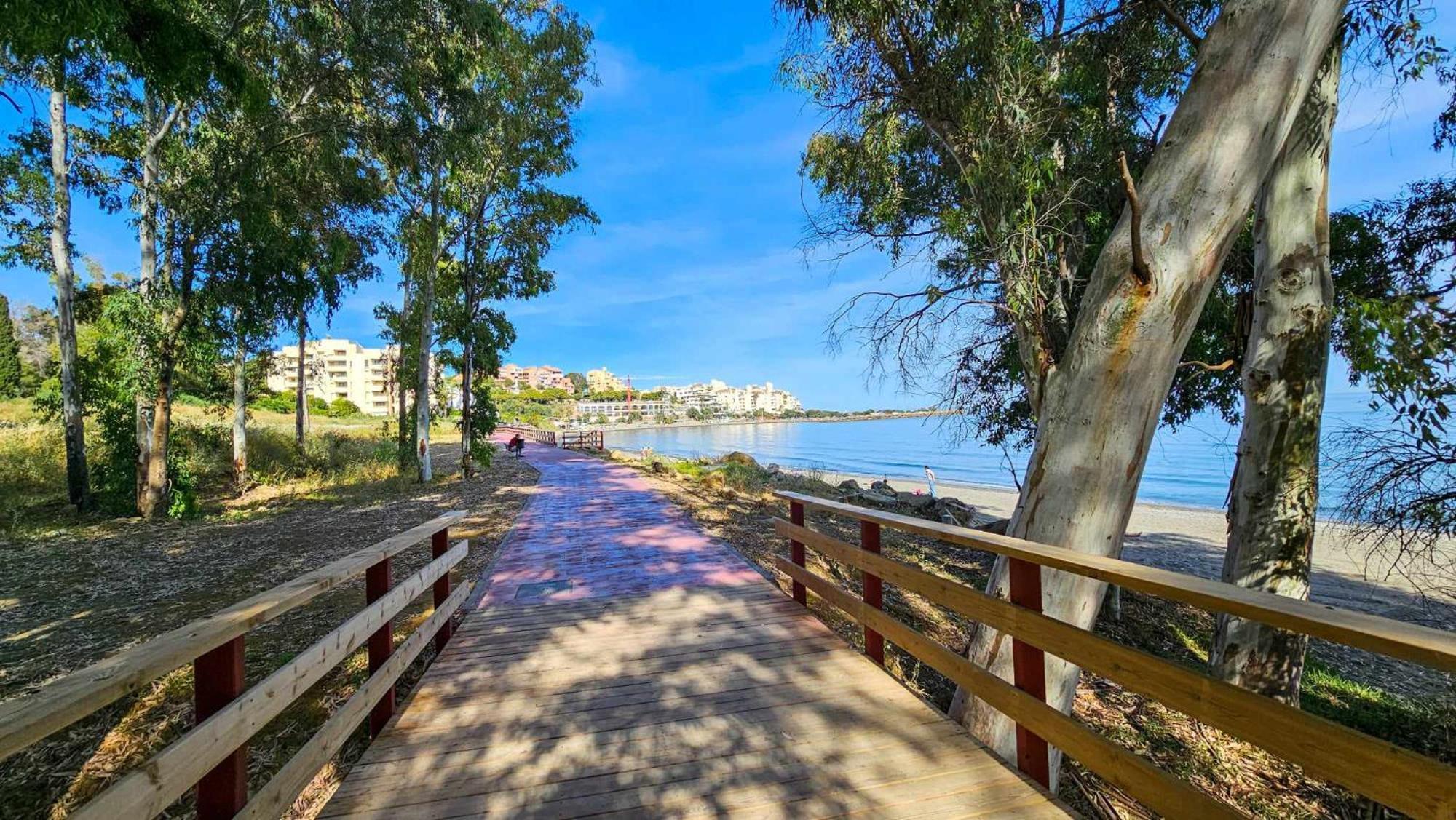 Junto A La Playa Del Cristo Cerca Del Puerto Apartment Estepona