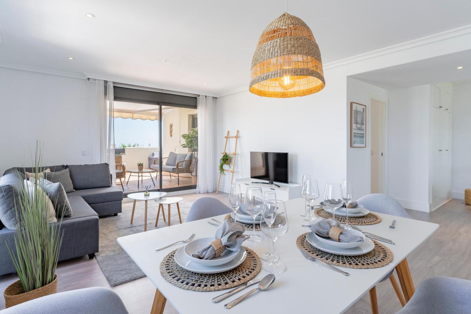 Appartement Geweldig Met Ruim Terras En Zeezicht Estepona
