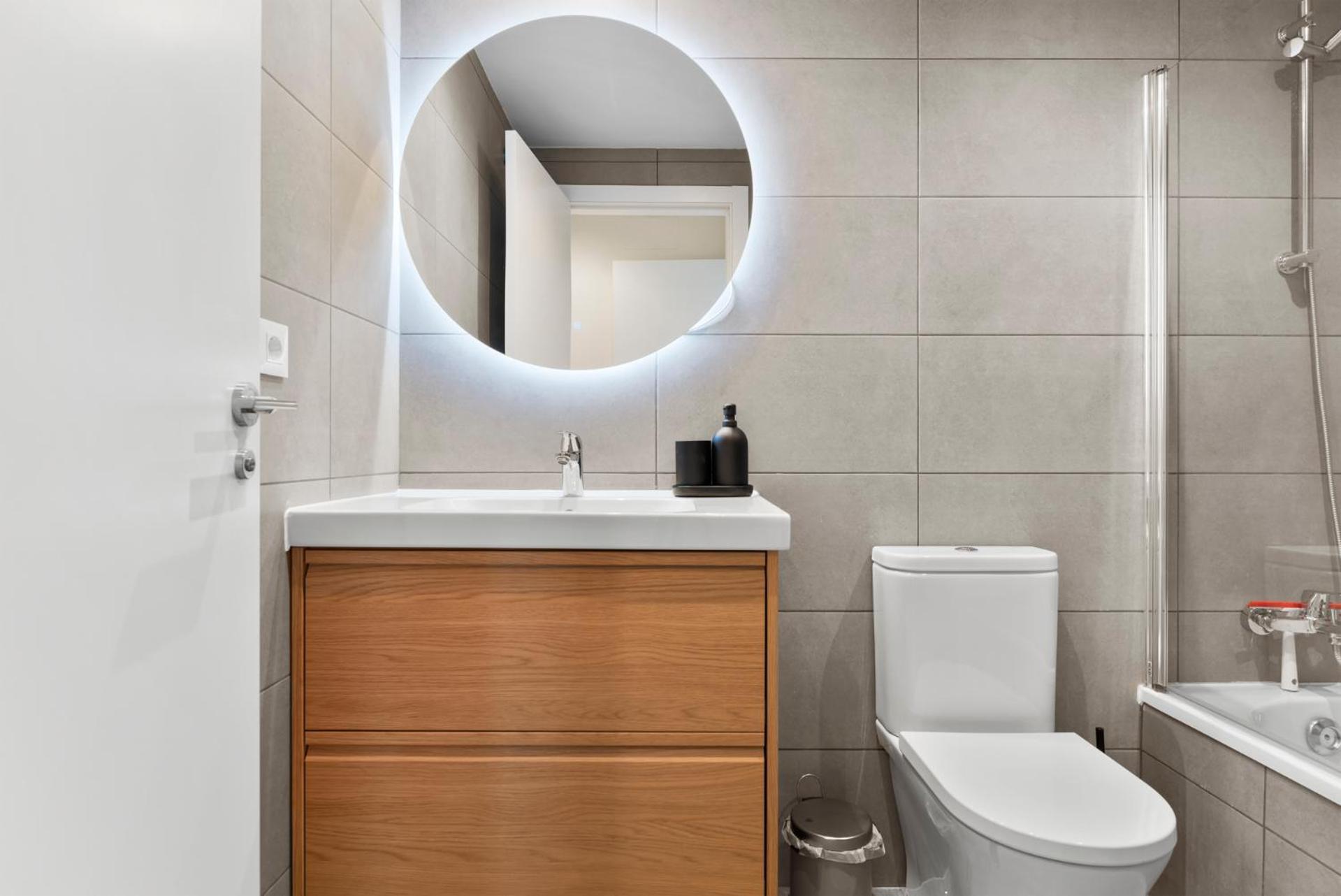 Apartment Brand New Chic - City, Pool &