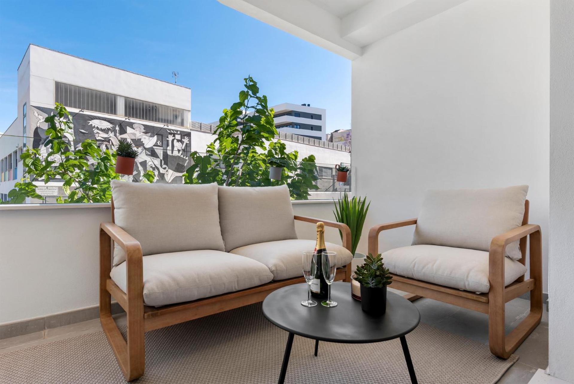 Brand New Chic - City, Pool & Estepona