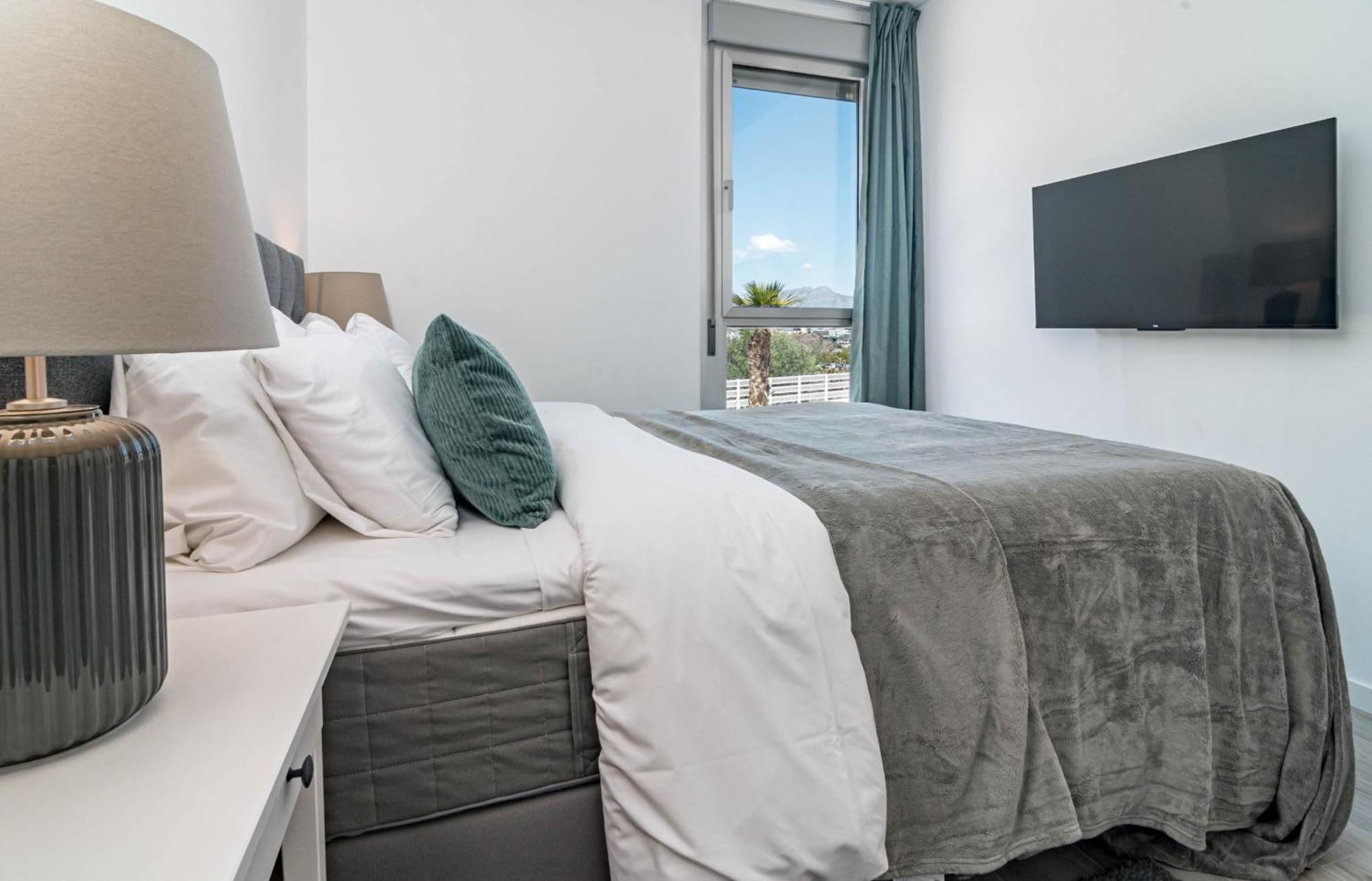 Ov21b - Bright And Modern 3 Bedroom