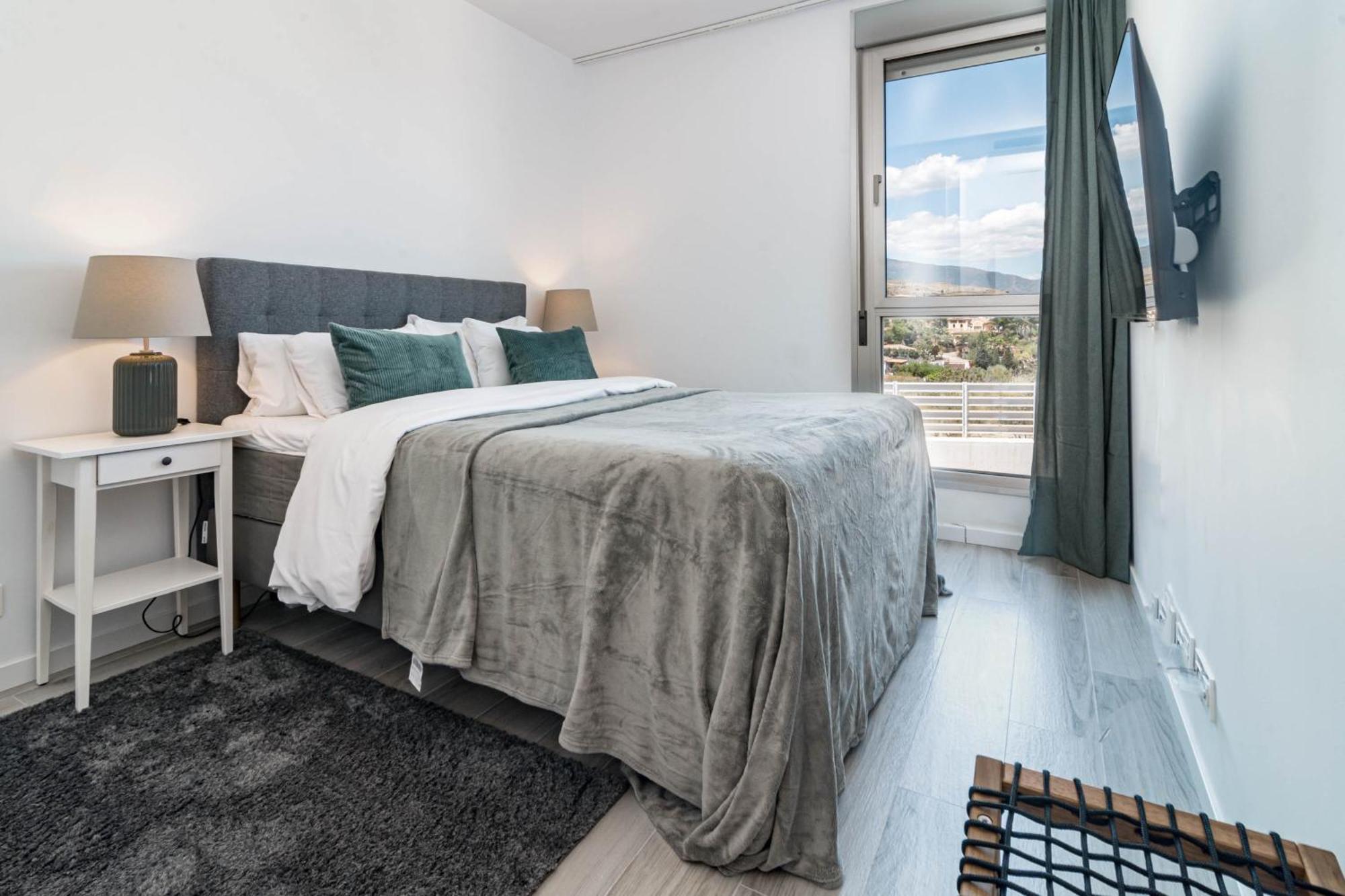 Ov21b - Bright And Modern 3 Bedroom Apartment Estepona