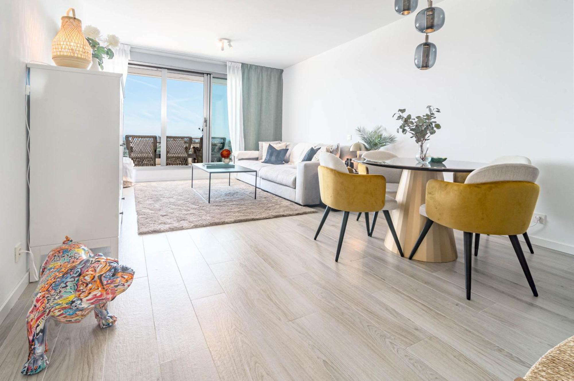 Ov21b - Bright And Modern 3 Bedroom Apartment Estepona
