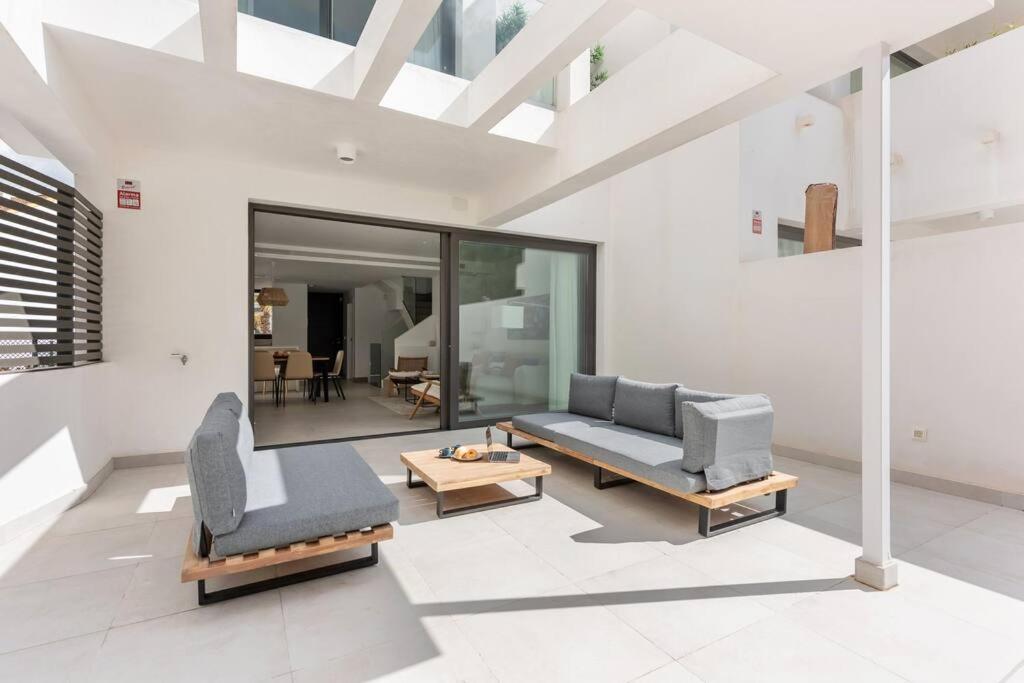 Charming Beach Home In Estepona West *