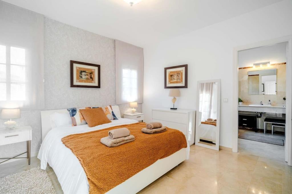 Cozy In Marbella-estepona Villa