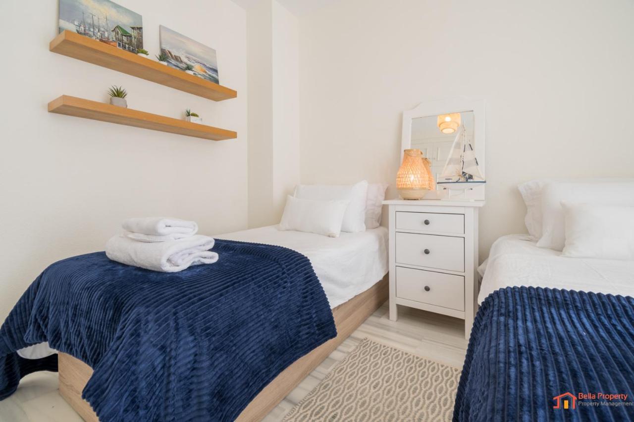 Coastal Chic Centro Apartment