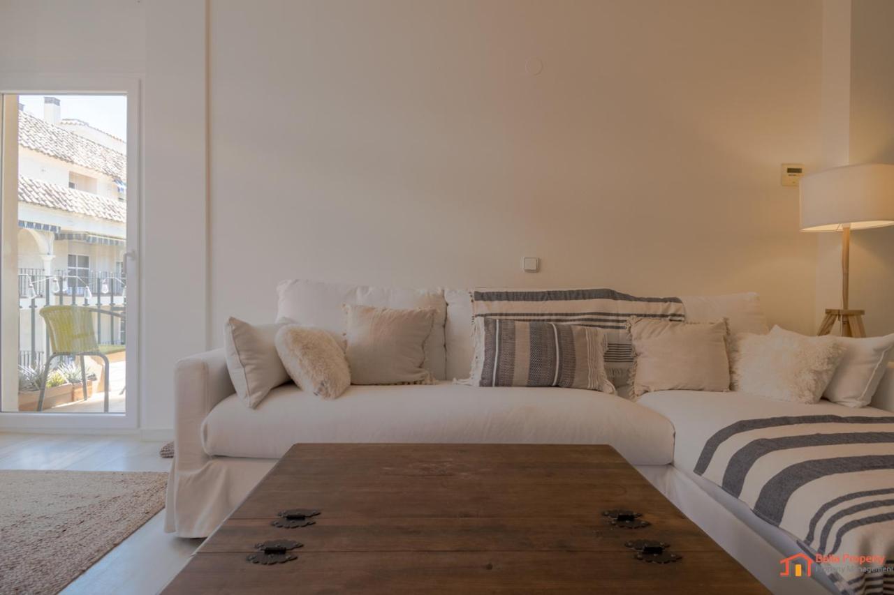 Coastal Chic Centro Apartment *