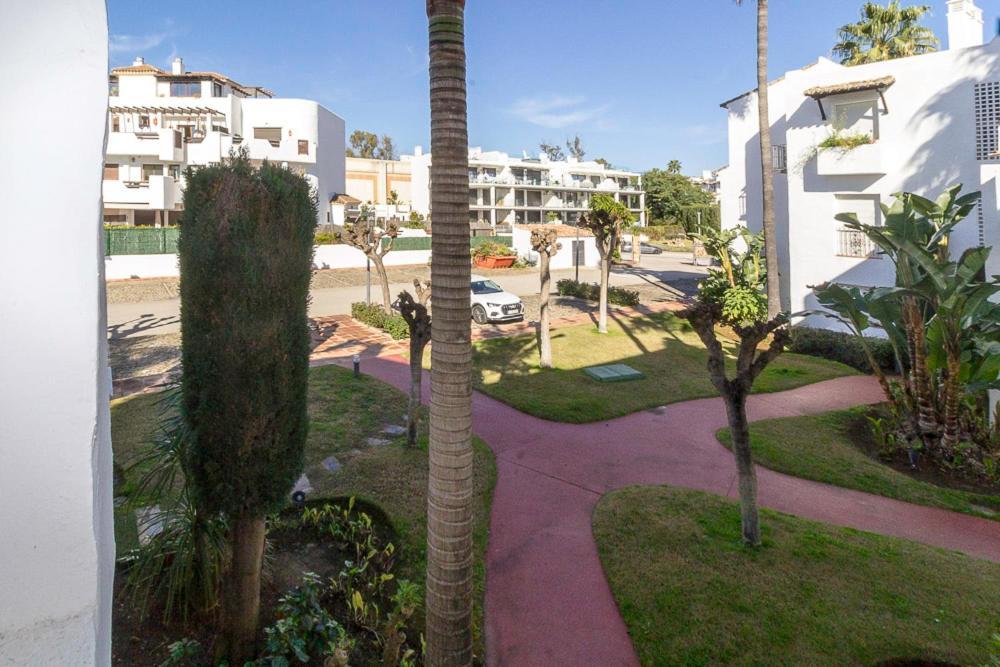 Piso Estupendo Acceso Directo Playa Apartment Estepona