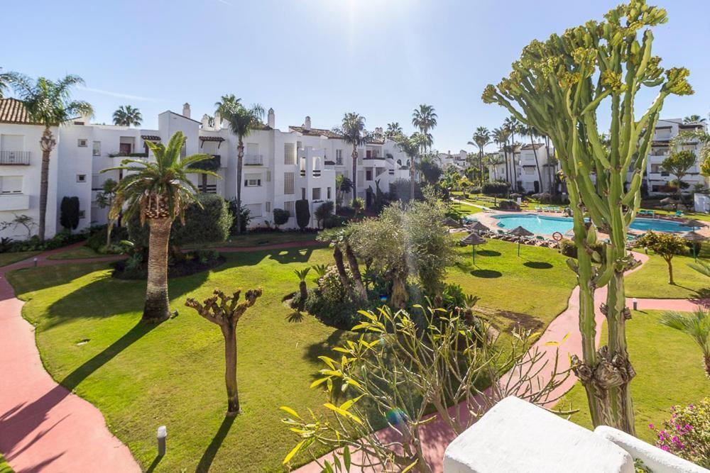 Piso Estupendo Acceso Directo Playa Apartment Estepona