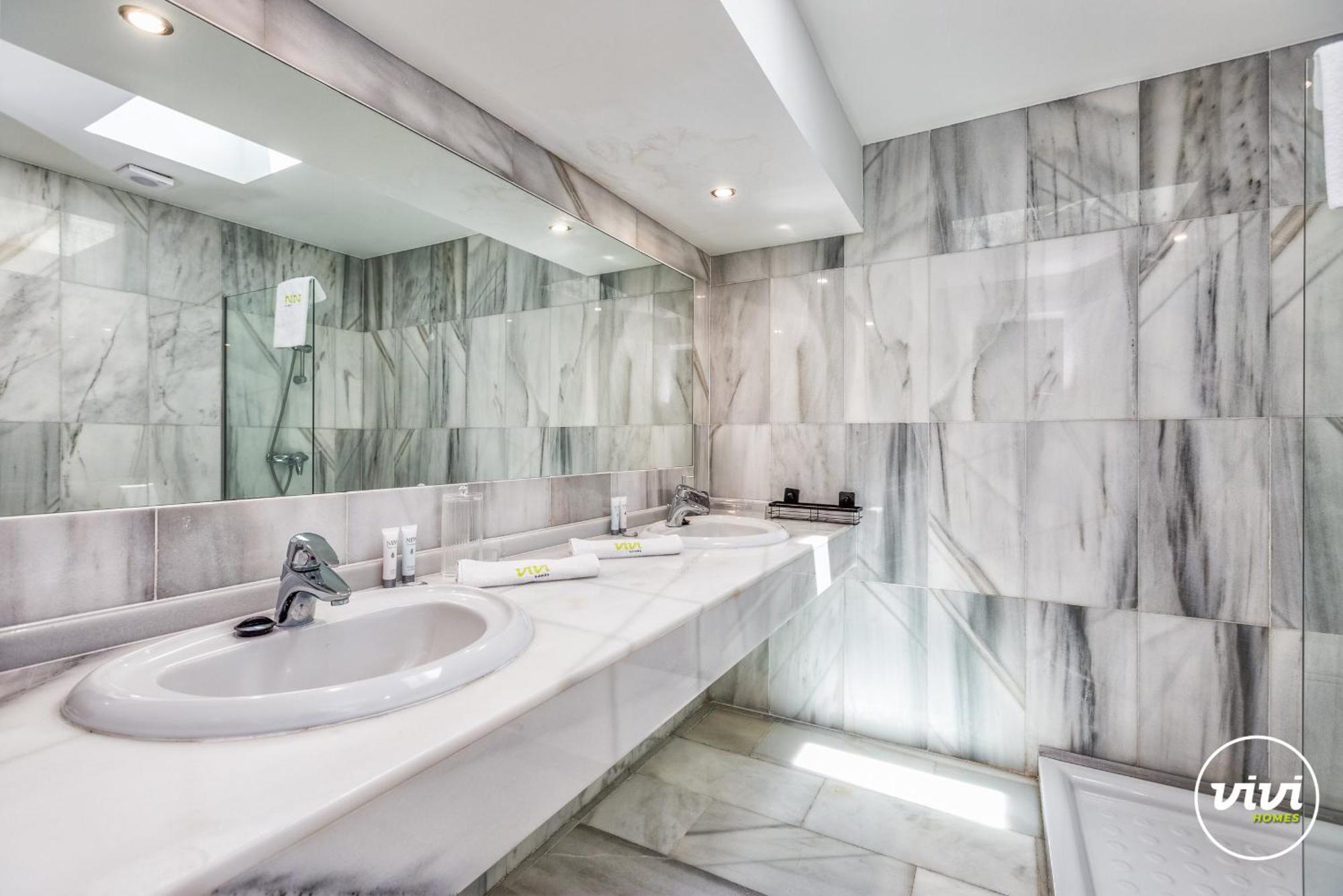Appartement Masuti - Gym, Pool, Terrace & Garden