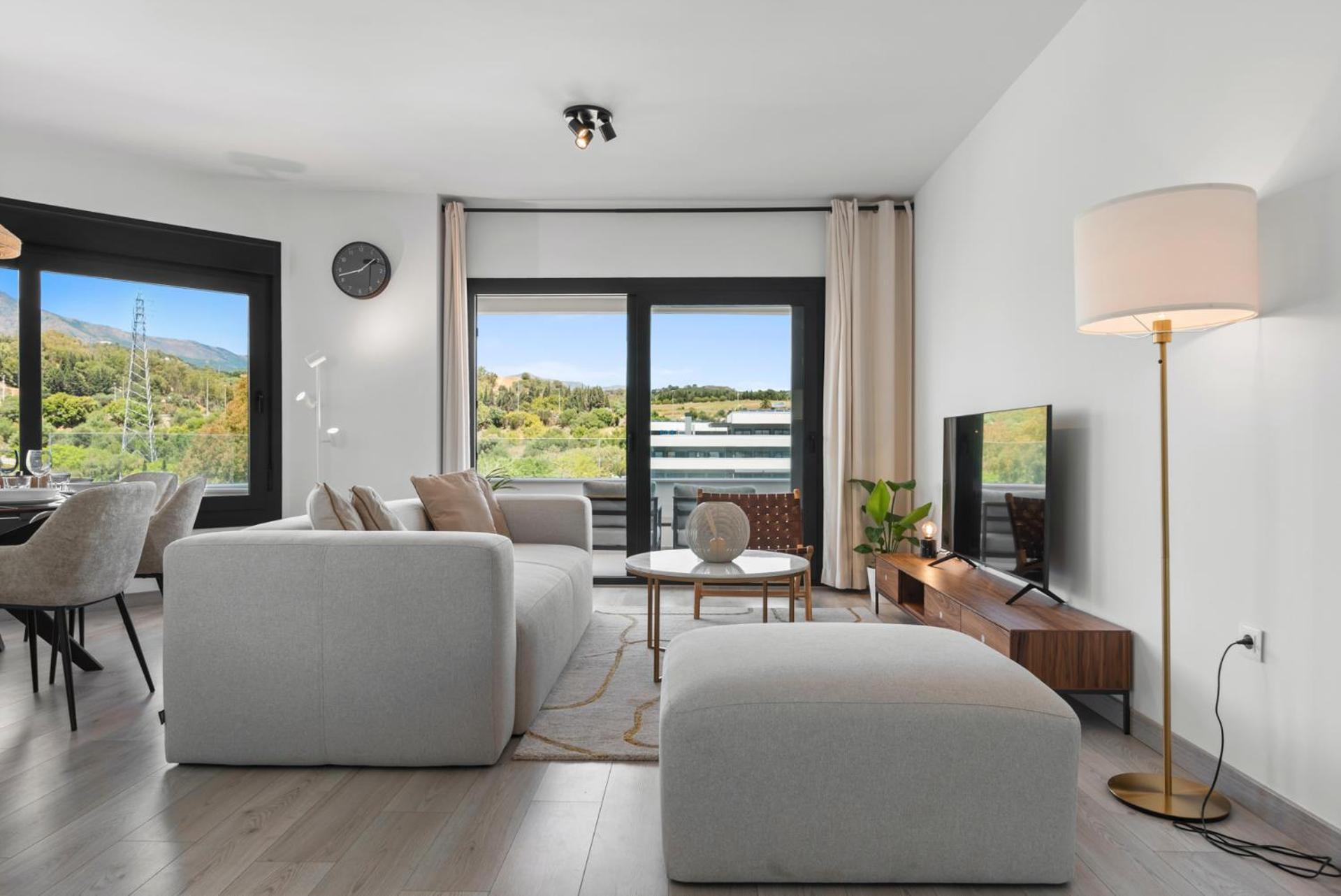 Casa Maddie - Panoramic View Penthouse Apartment Estepona