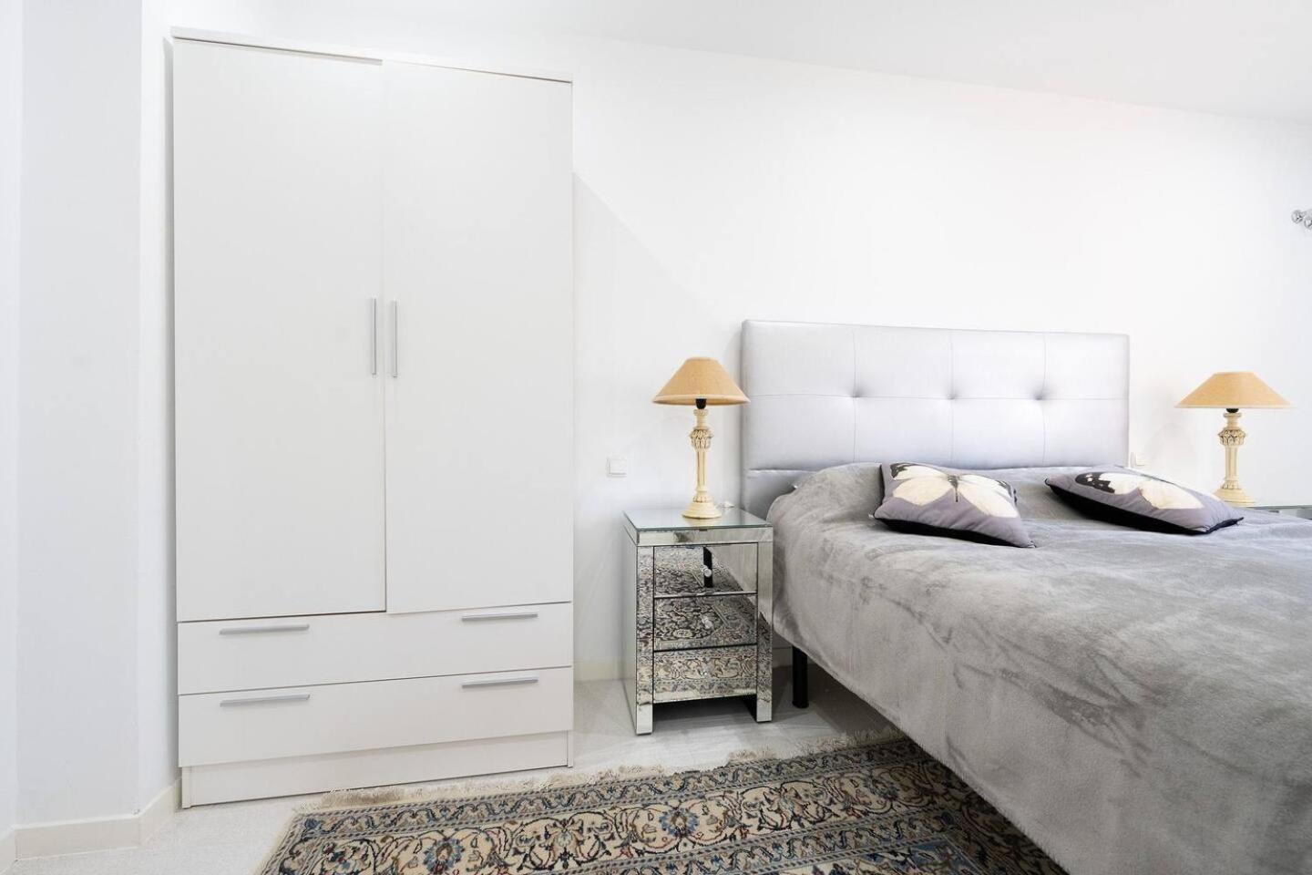 Apartment Close To The With A Roof Terrace *