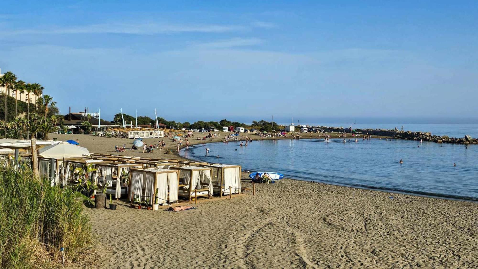 Junto A La Playa Del Cristo Cerca Del Puerto Apartment Estepona