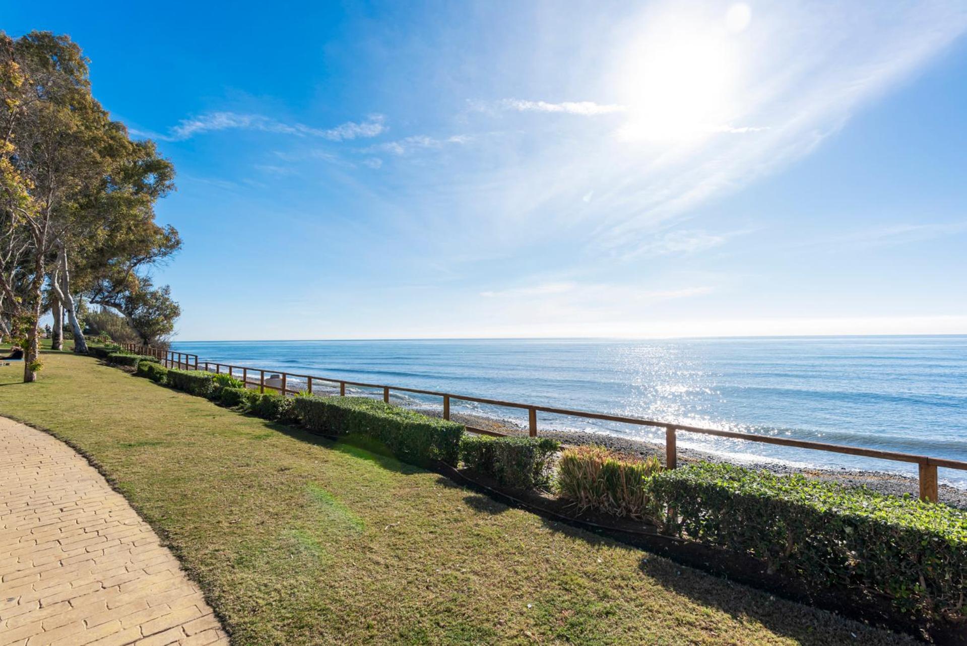 Penthouse Bahia De La Plata Estepona