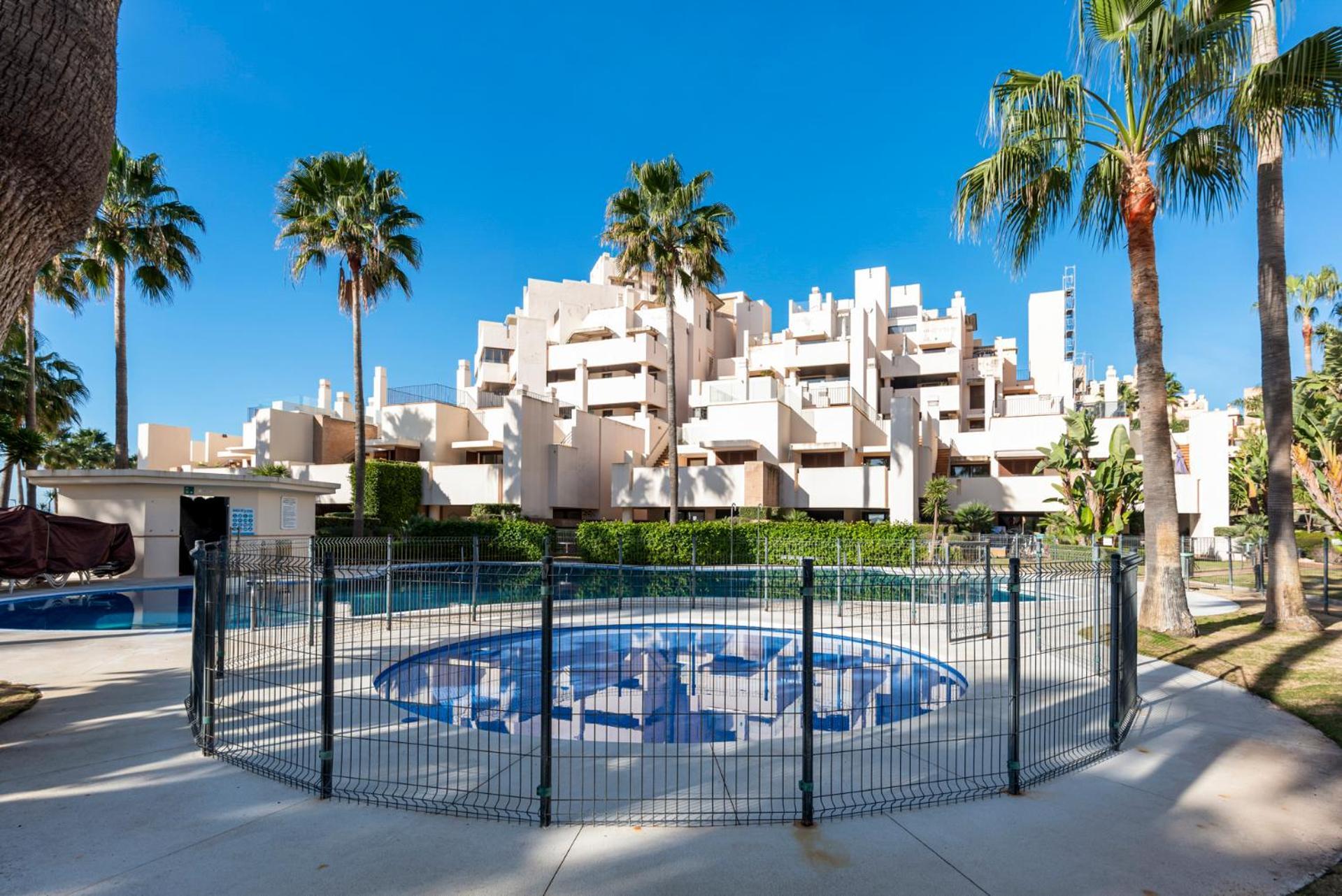 Penthouse Bahia De La Plata Apartment Estepona