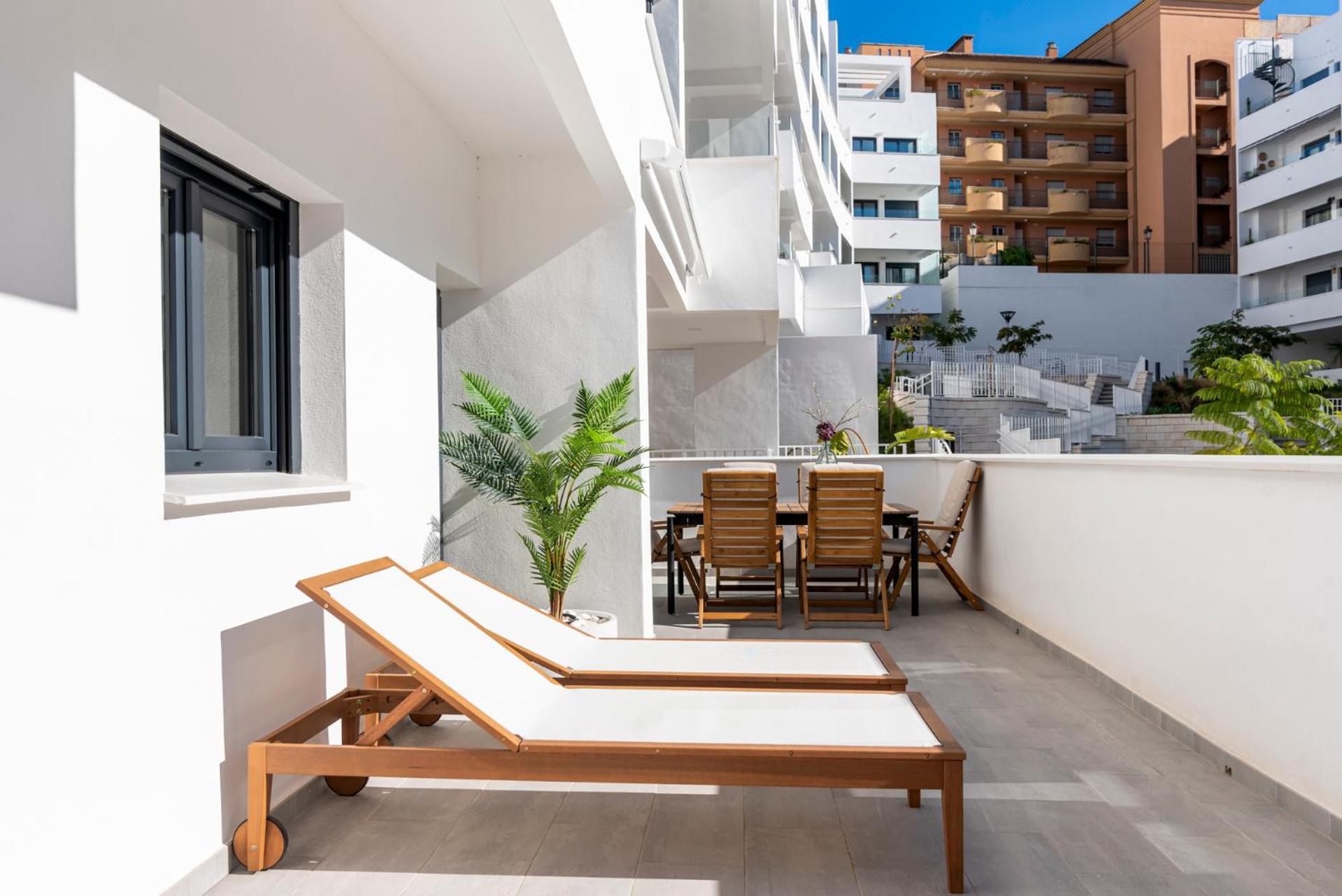 Garden View - Big Terrace Apartamento