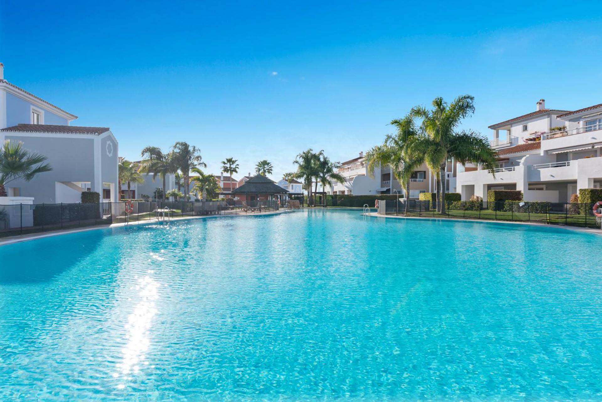 Casa Livia Met Aupingbedden Estepona