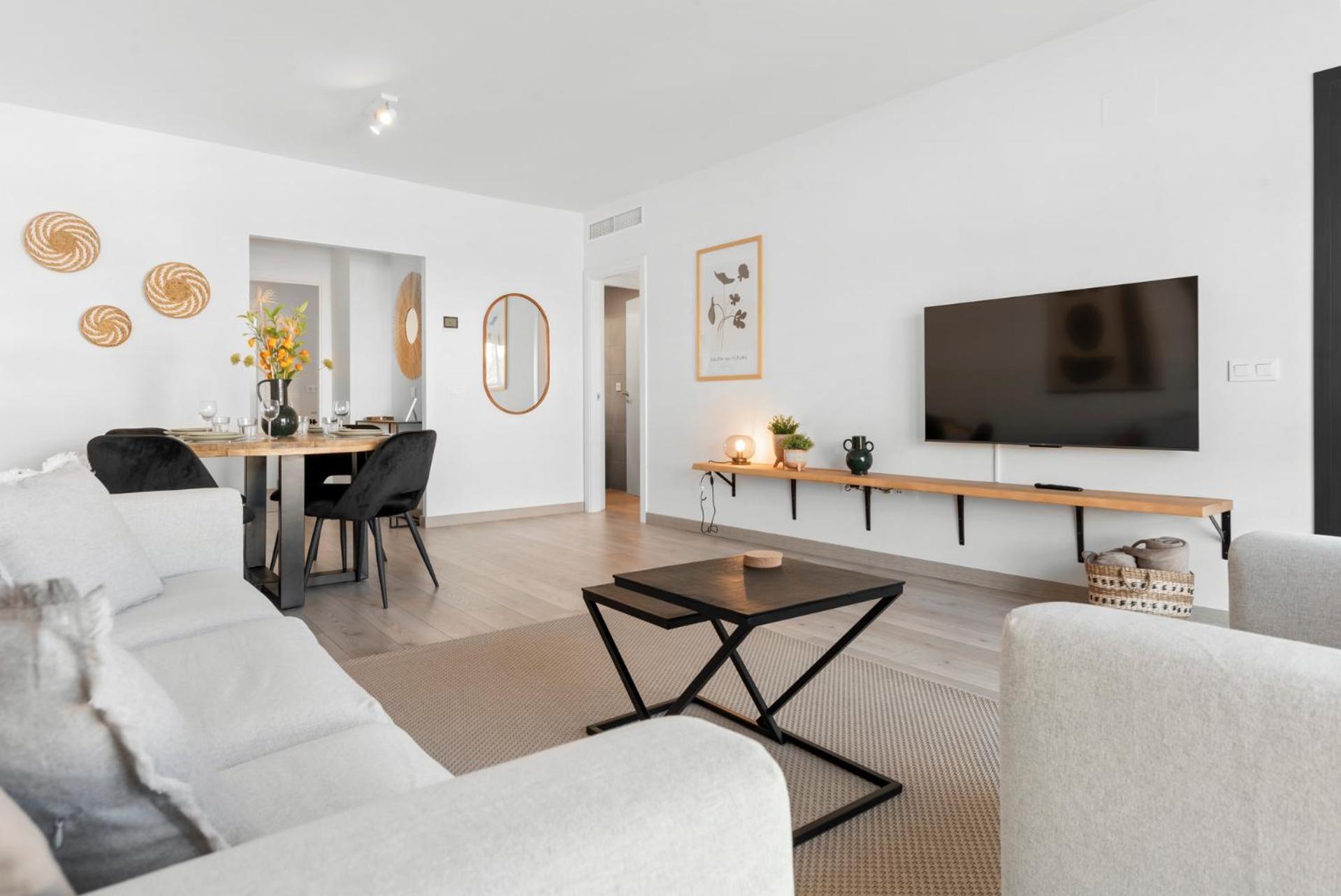 Apartment Beautiful 2-bedroom Near Center And Estepona