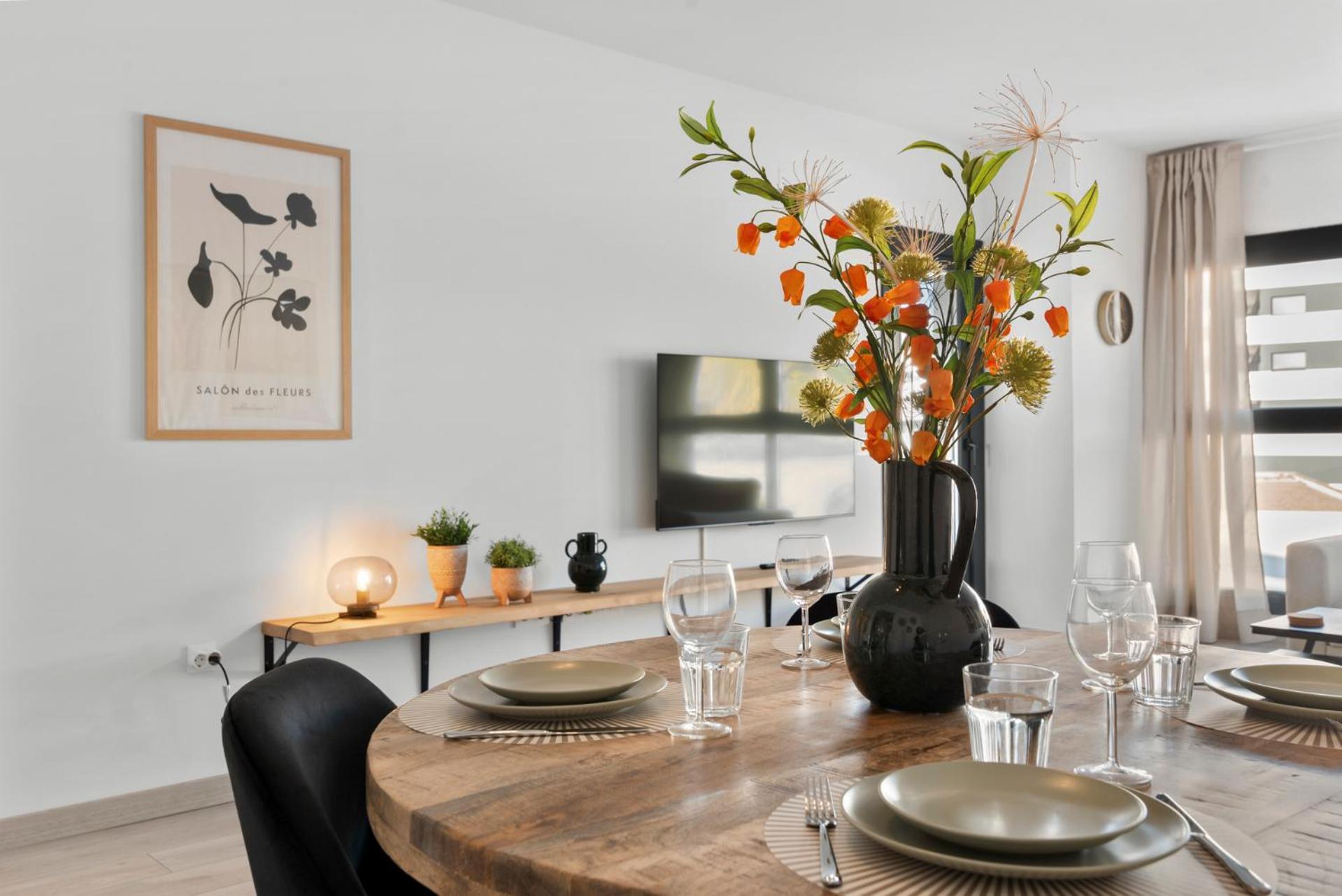 Apartment Beautiful 2-bedroom Near Center And Estepona