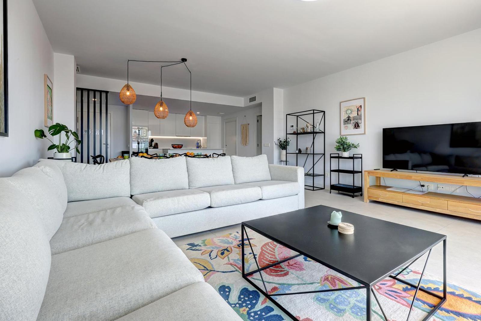 Place - Spacious Family Apartment