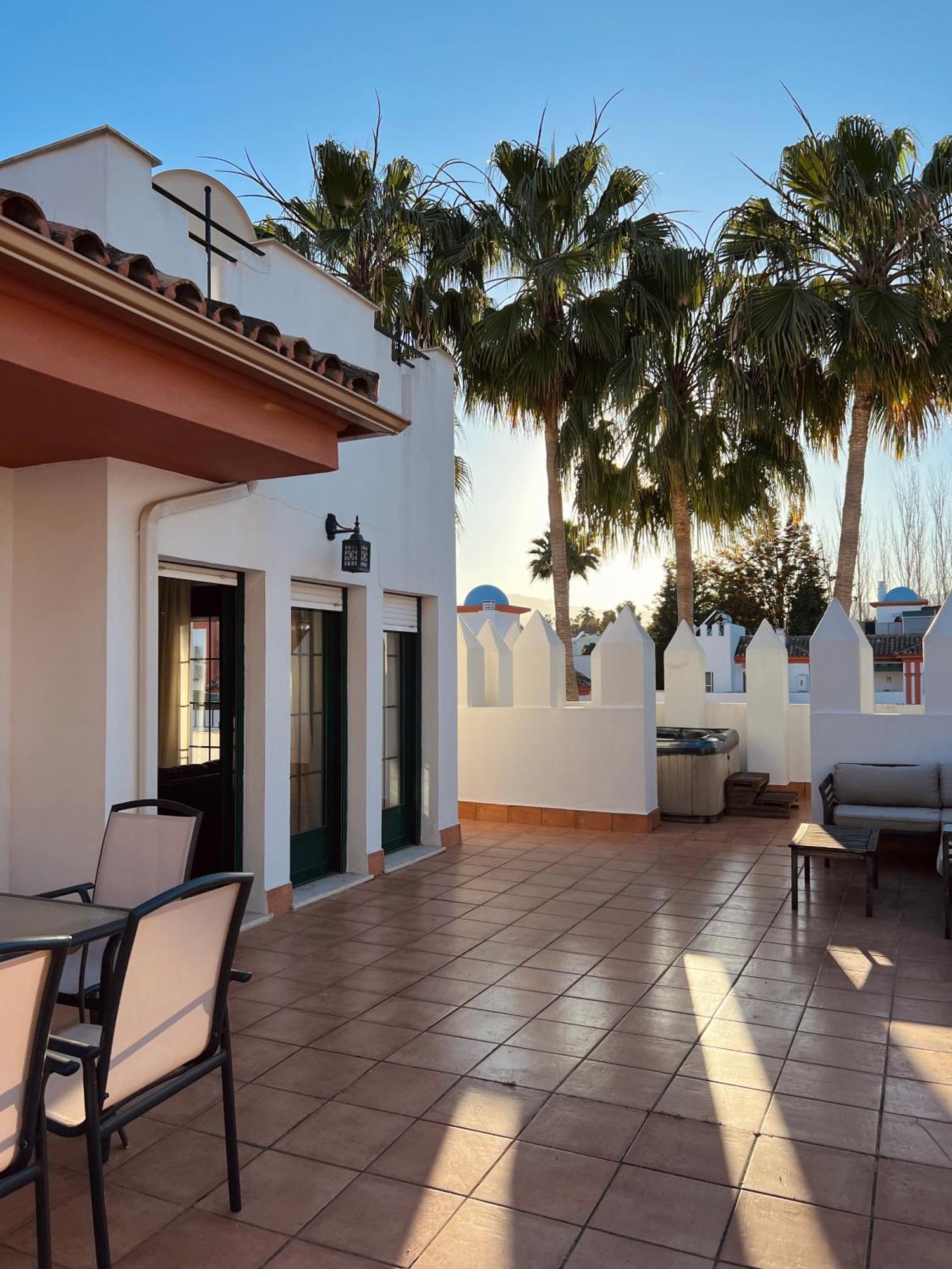 Luna Blanca Golf By Eaw Homes * Estepona