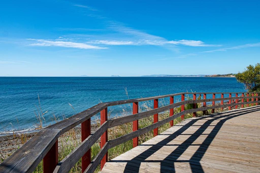 Luxury Seafront Penthouse With Parking
