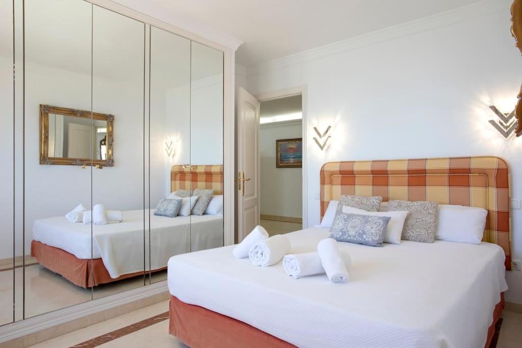 Luxury Seafront Penthouse With Parking * Estepona
