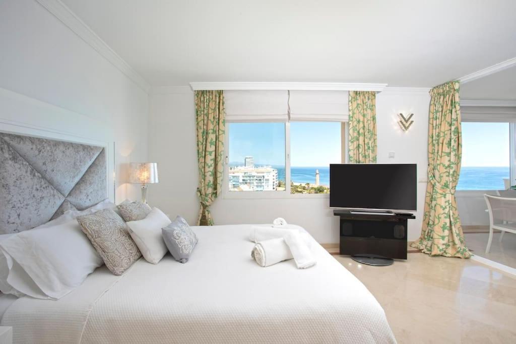 Luxury Seafront Penthouse With Parking Apartment *