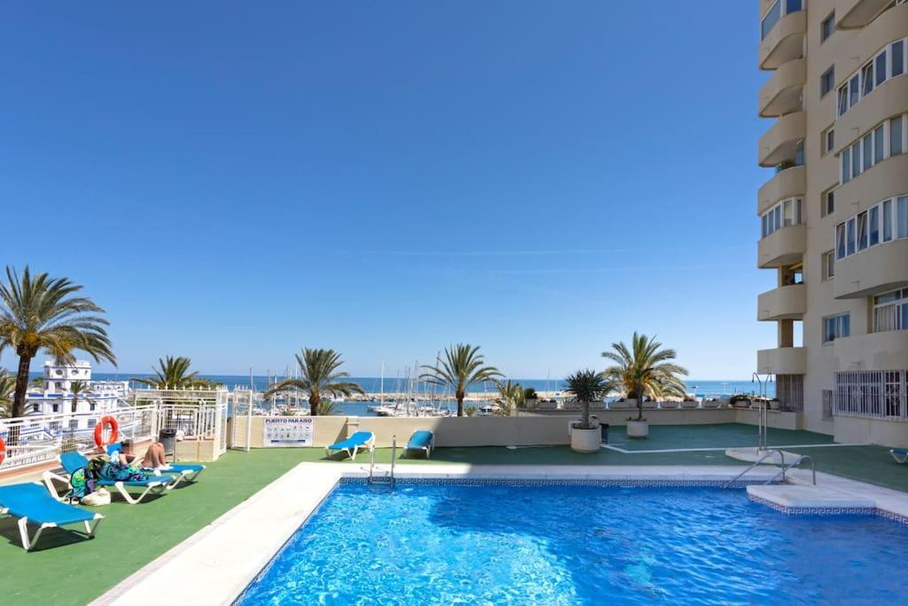 Luxury Seafront Penthouse With Parking Apartment