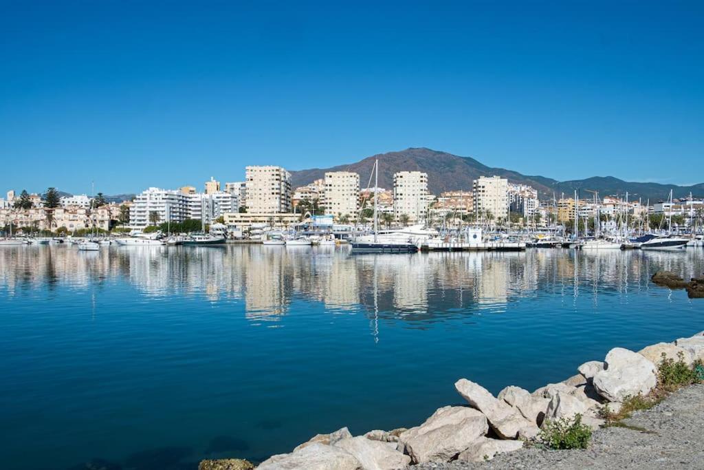 Luxury Seafront Penthouse With Parking Apartment *