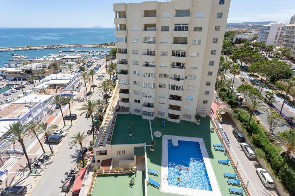 Luxury Seafront Penthouse With Parking Apartment Estepona