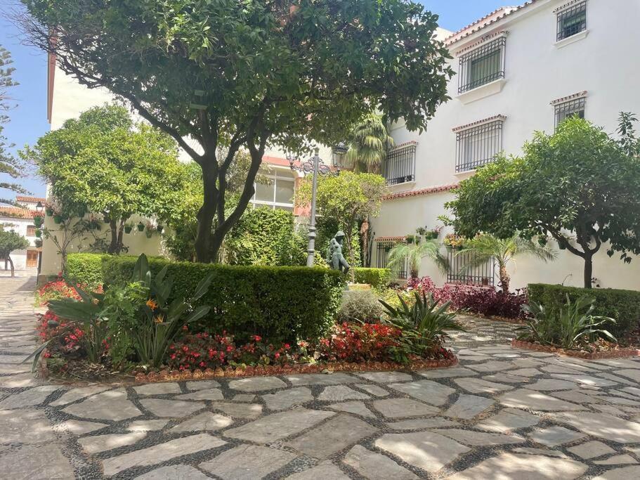 Sunshine Serenity Coast Retreat Apartment Estepona
