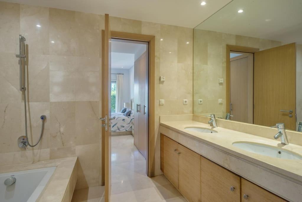 Alcazaba Three Bedroom * Estepona