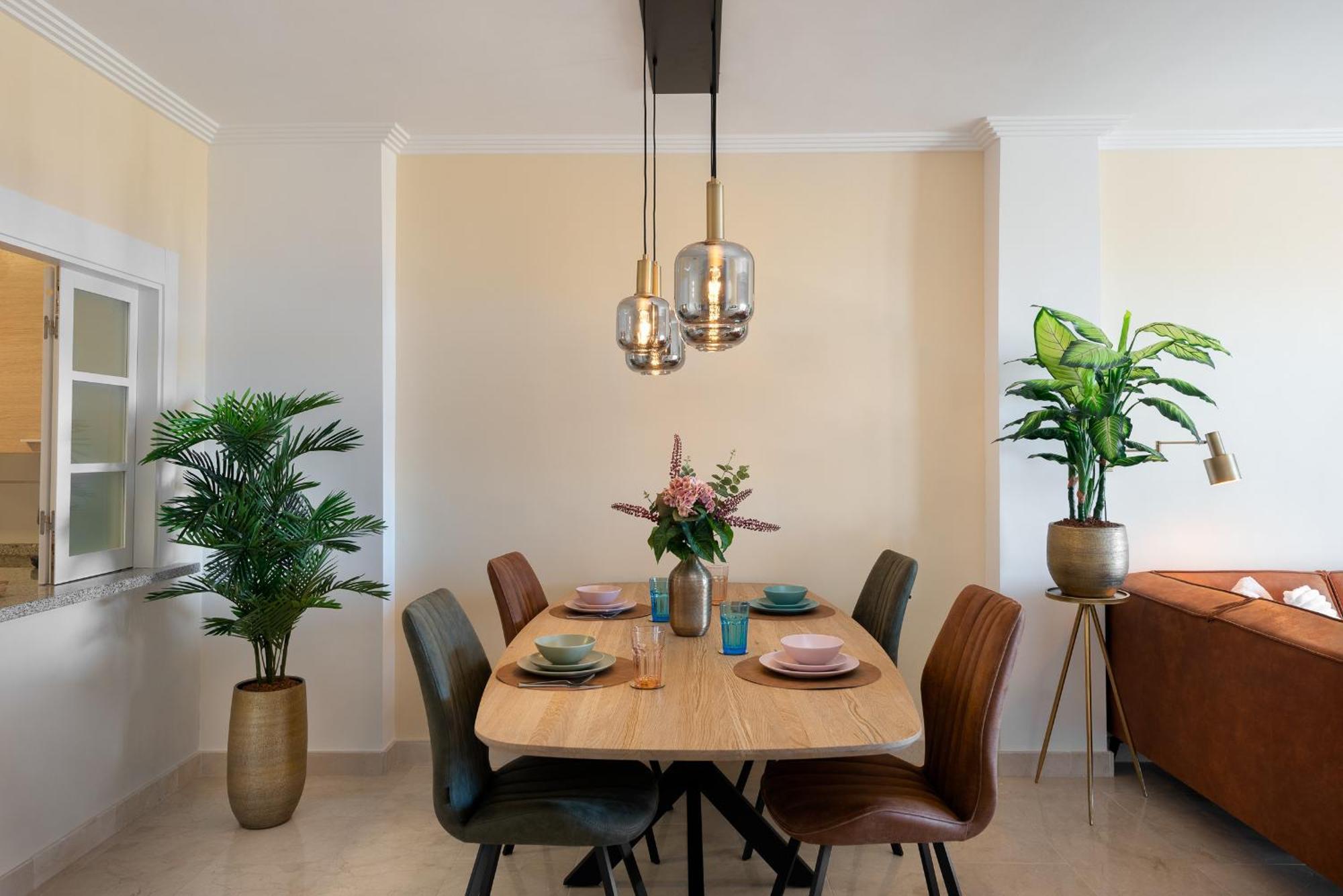 Apartment Charming 2-bedroom With Beautiful Sea Views Estepona