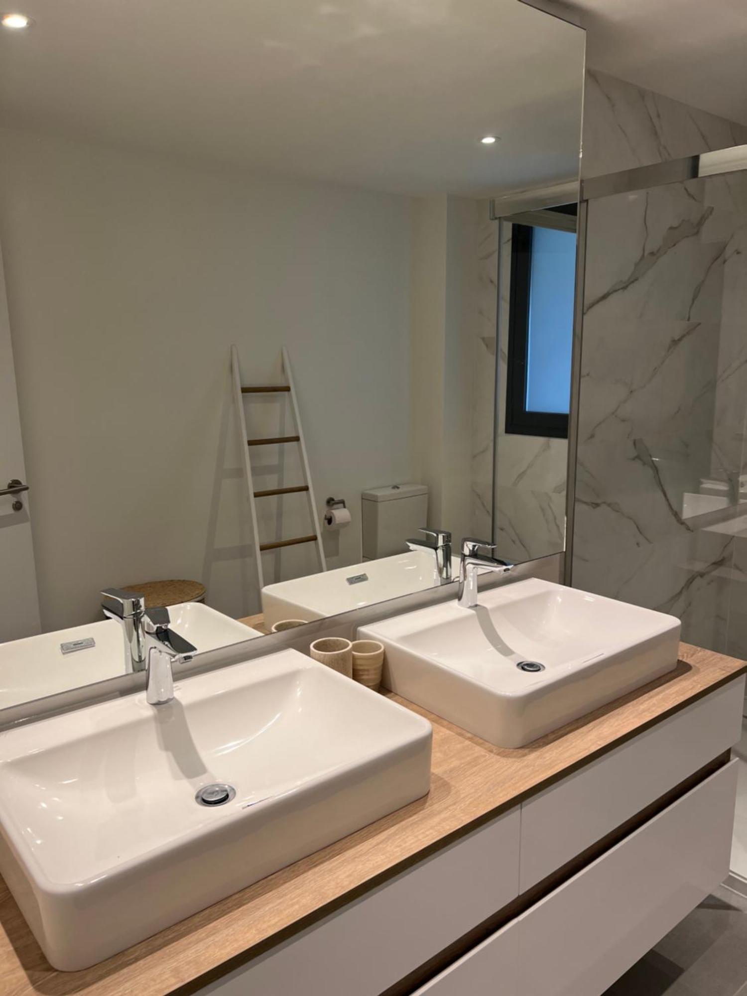 Logement Moderne Avec Jacuzzi, Piscine Chauffee Et Salle De Sport