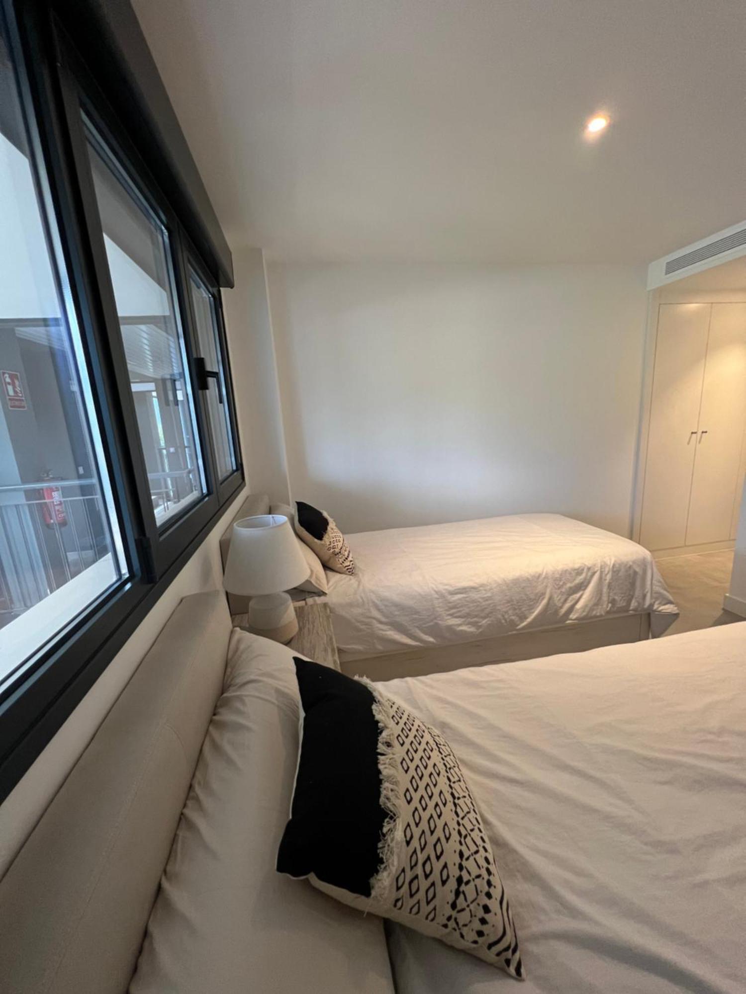 Logement Moderne Avec Jacuzzi, Piscine Chauffee Et Salle De Sport Vakantiehuis *