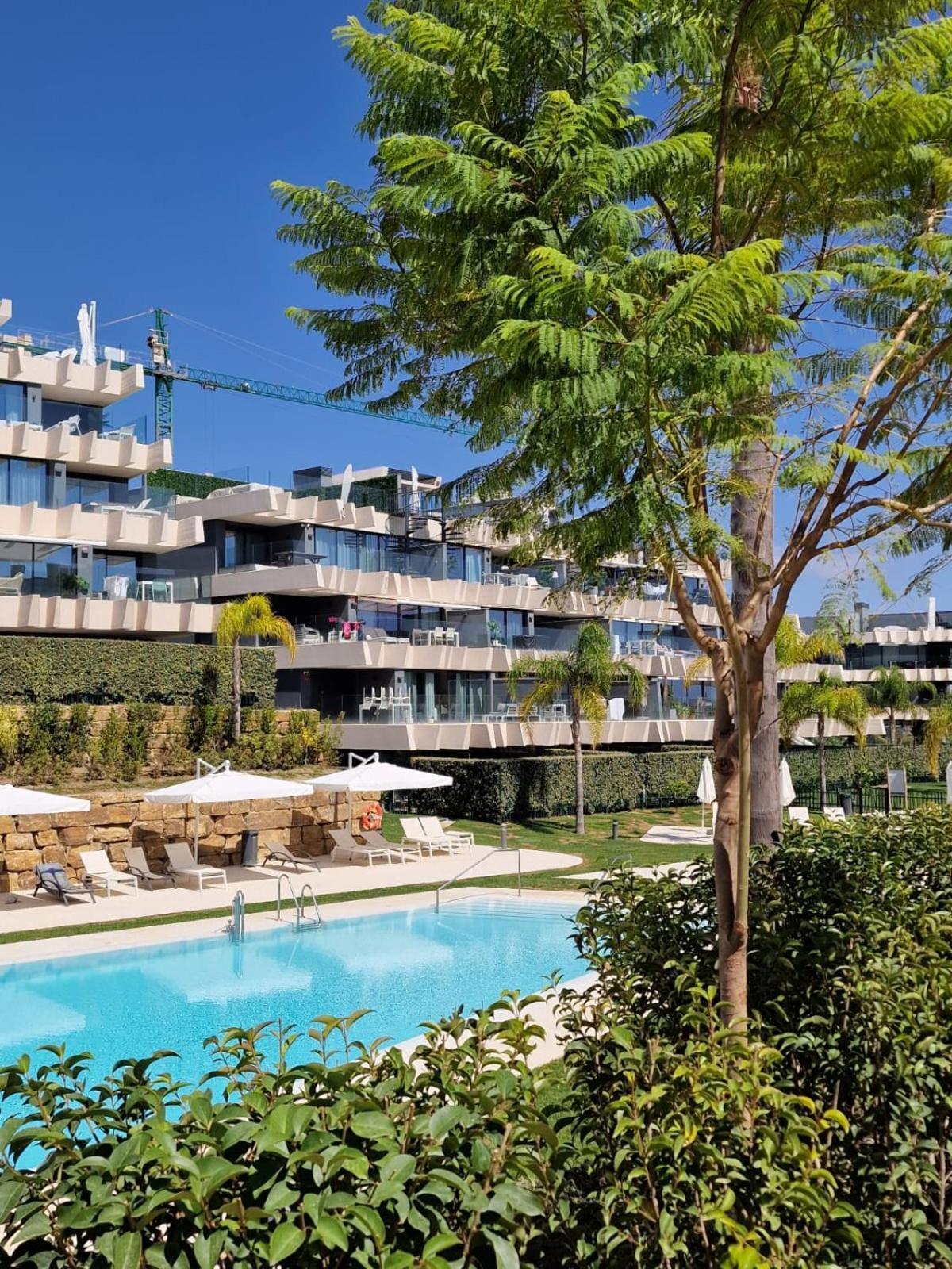 Logement Moderne Avec Jacuzzi, Piscine Chauffee Et Salle De Sport Vakantiehuis *