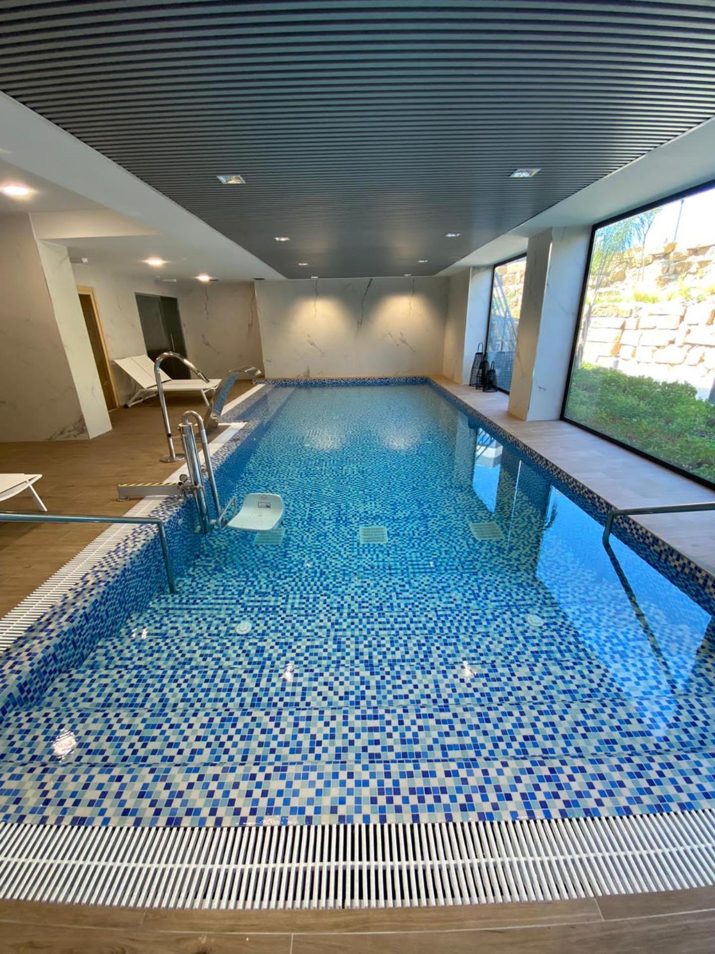 Logement Moderne Avec Jacuzzi, Piscine Chauffee Et Salle De Sport
