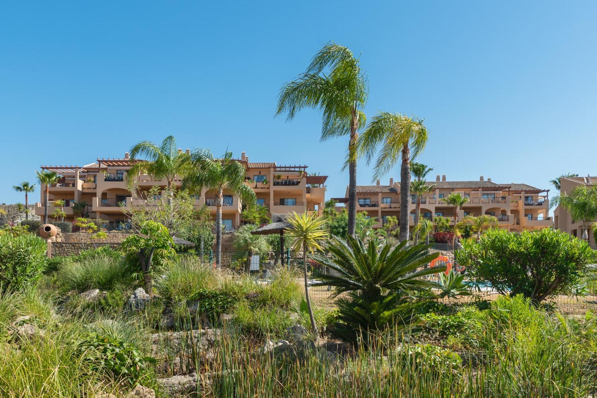 Family With Sea Views In Hacienda De Cifuentes Estepona