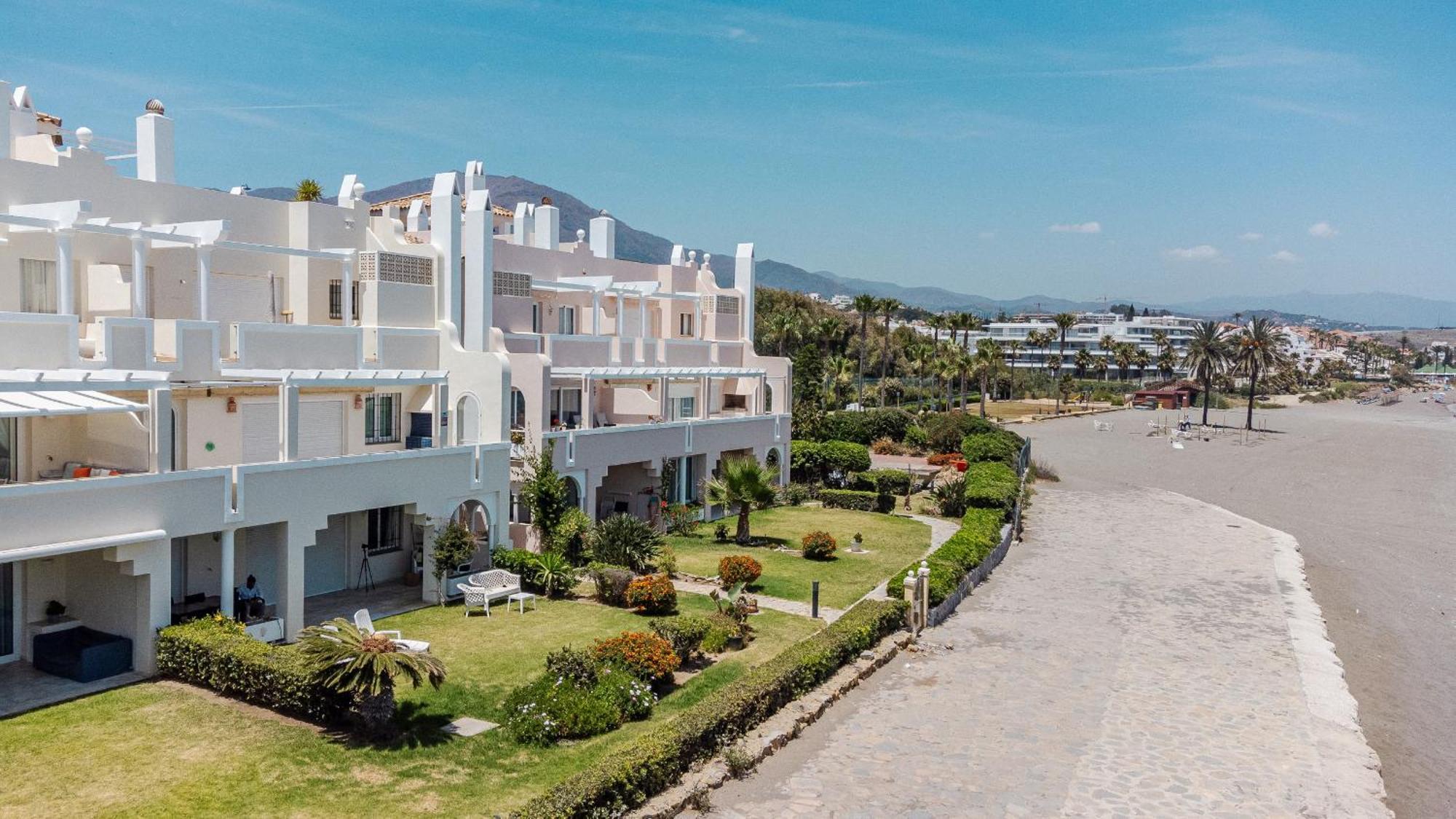41 Front Row Beach Panoramic Sea View In