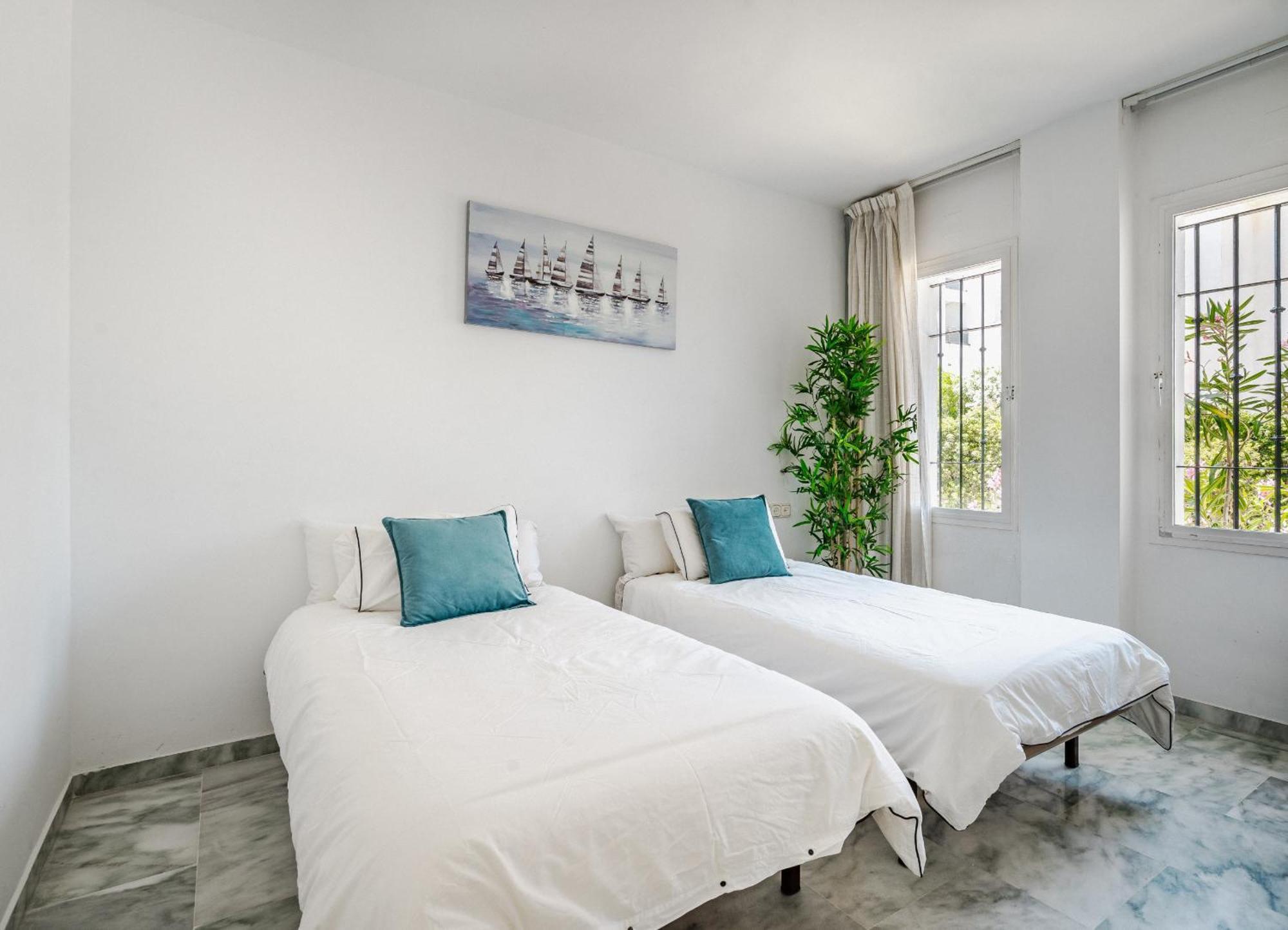 41 Front Row Beach Panoramic Sea View In Estepona