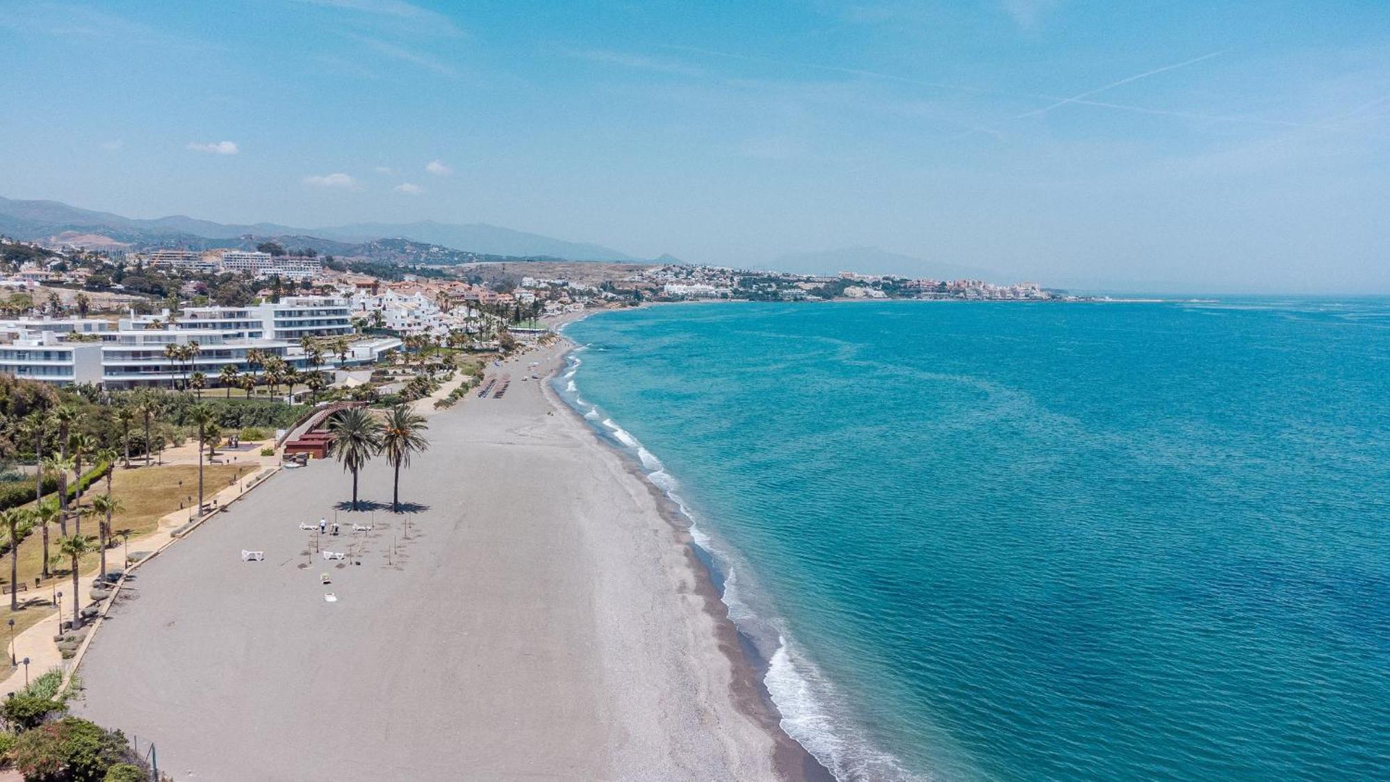 Apartment 41 Front Row Beach Panoramic Sea View In
