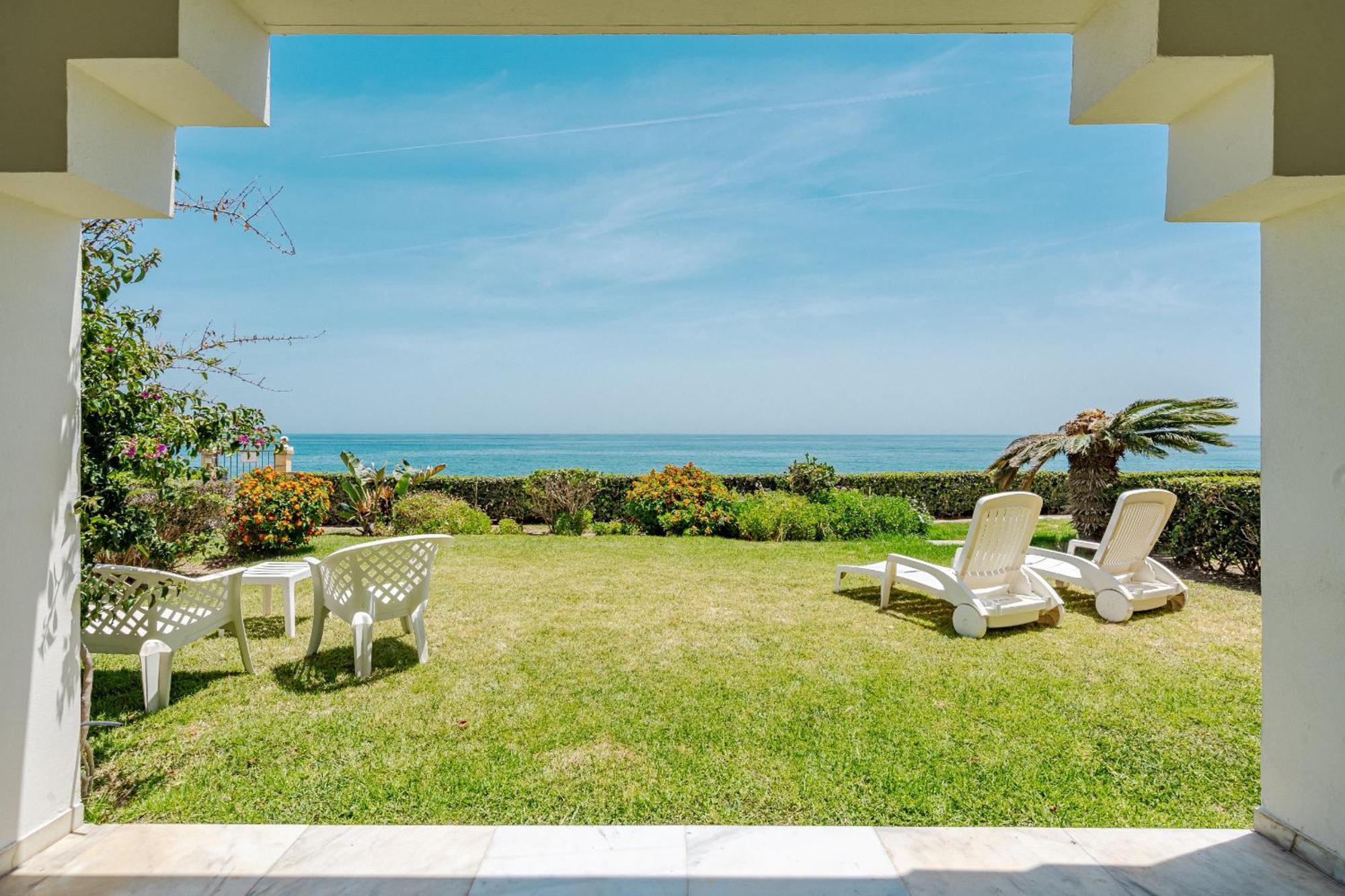 41 Front Row Beach Panoramic Sea View In Apartment
