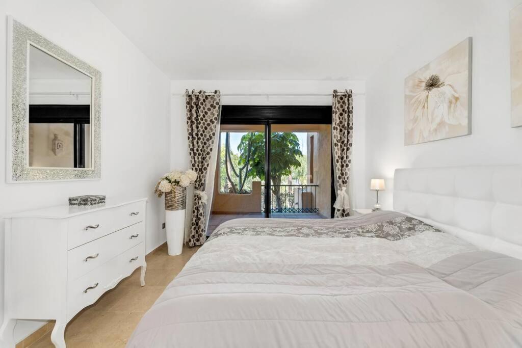 Gorgeous Apartment, 3br With Pool And Terrace *