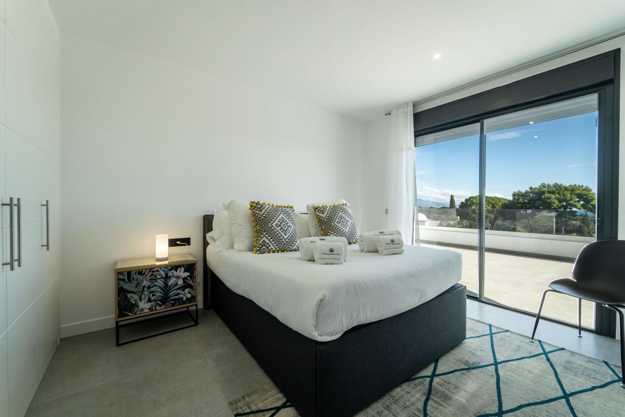 Aparthotel Hills 2*
