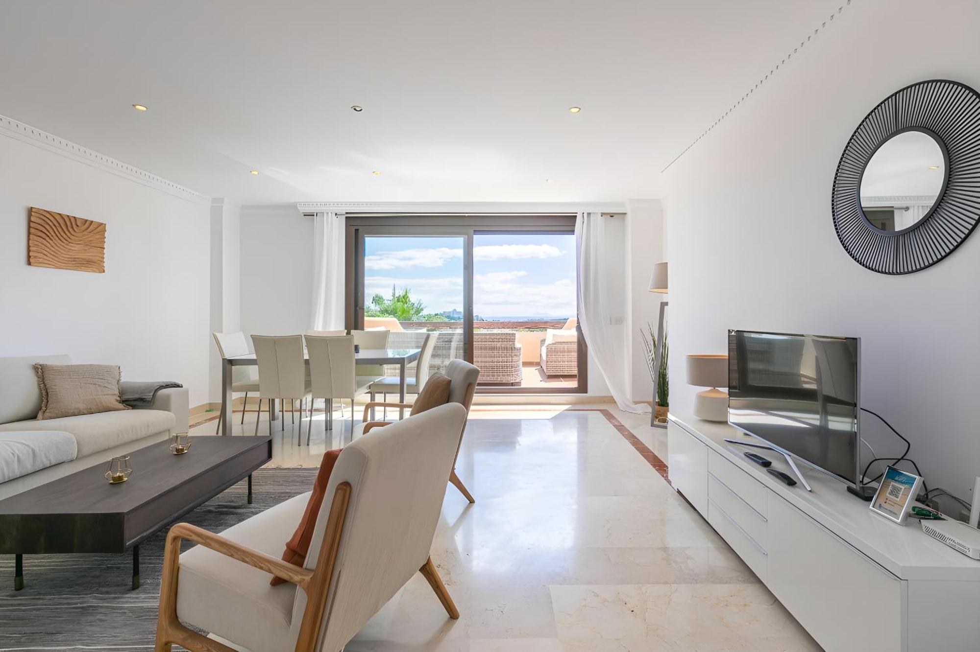 Exclusivo Atico Con Esplendidas Vistas Al Mar Estepona